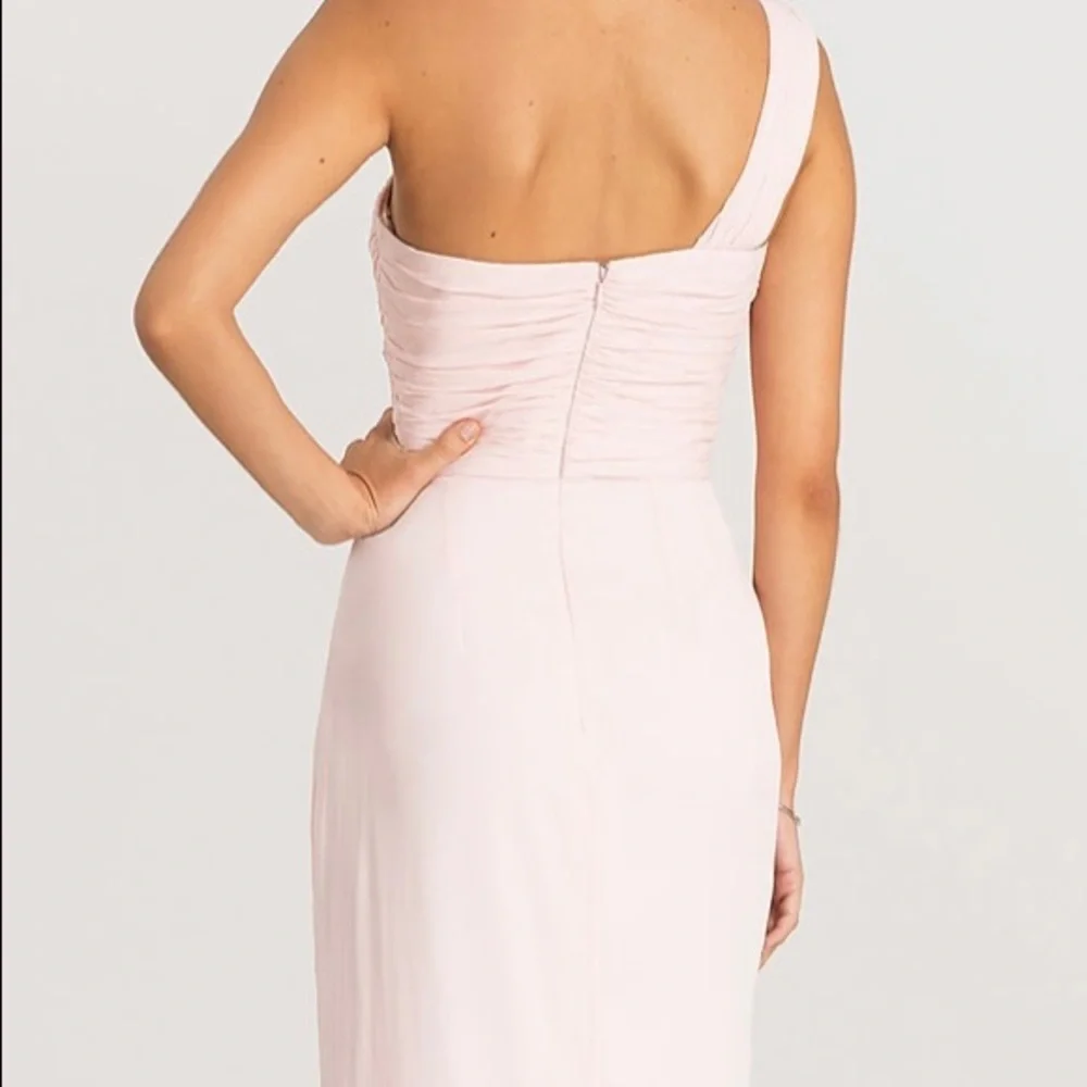 Women’s formal dress - Picture 2 of 9